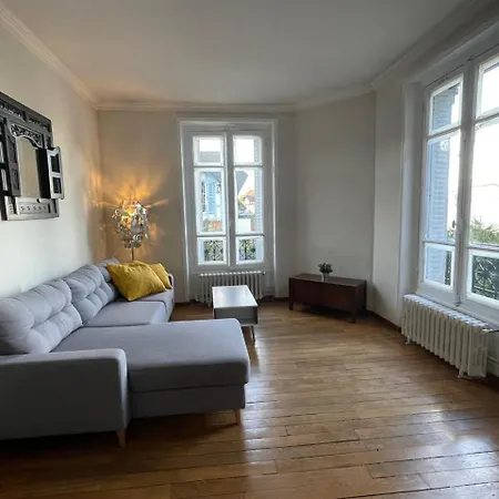 Maison Suresnes Extérieur photo