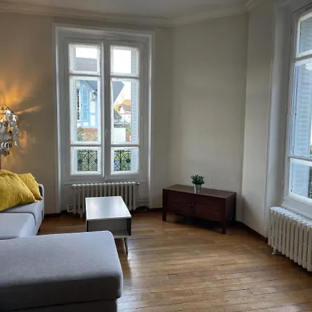 Maison Suresnes Extérieur photo