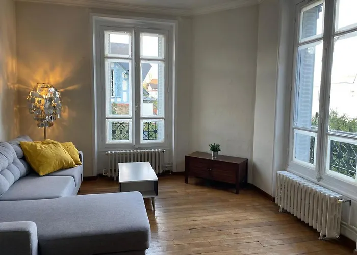 Maison Suresnes